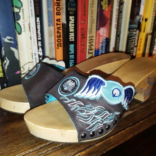 Von Dutch wooden shoes new, size 39, vintage