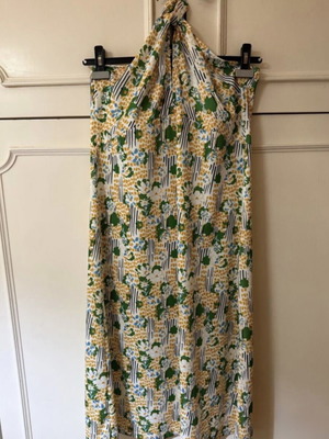 Zara midi dress with halter neckline like new, floral print