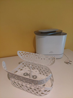 Philips Avent 4-in-1 Electric Steam Sterilizer like new