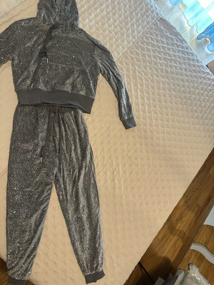 Velvet tracksuit set with sequins, medium