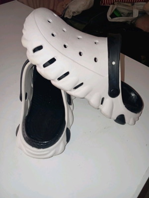 Flip-flop clogs No 45 like new, white and black