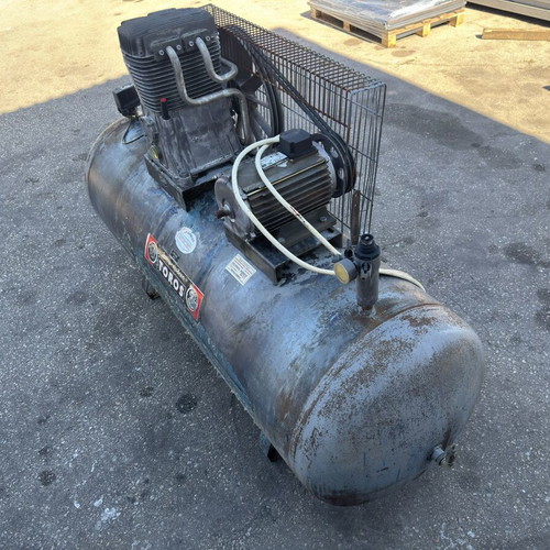 Toros air compressor 500lt 7.5 hp used