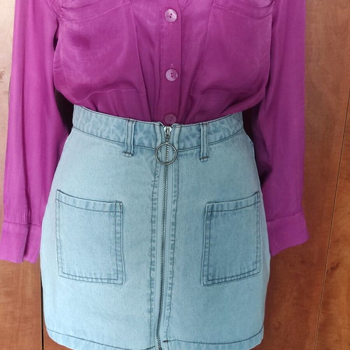 Denim Mini Skirt like new with zipper and pockets