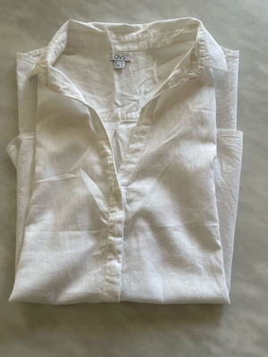 Ovs sleeveless top like new, white, size S/M