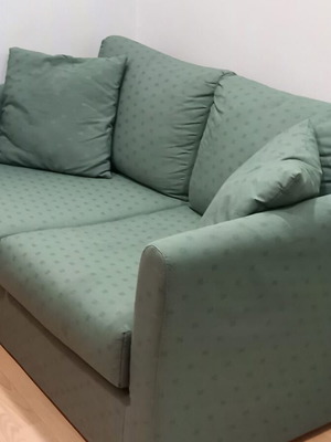 Διθέσιος καναπές μεταχειρισμένος σε εξαιρετική κατάσταση