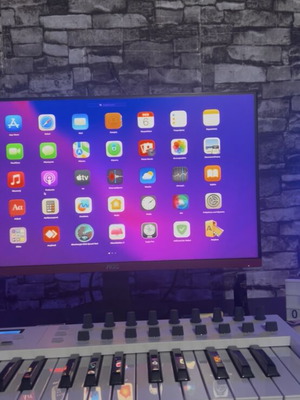 Mac Hackintosh PC studio setup with Focusrite audio interface
