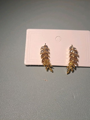 Earrings new, gold-colored