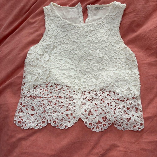 Kippul top like new, white, size L