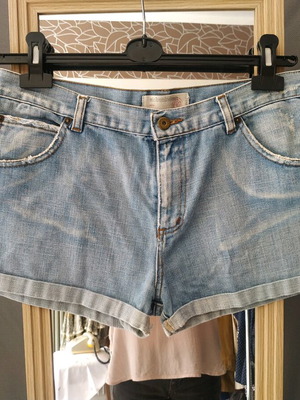 Women's denim shorts size 38 -M, waist 90 cm, length 29 cm