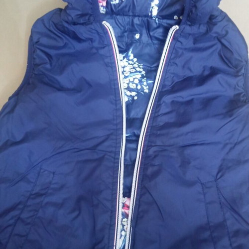 Reversible vest for girl 7-8 years, like new