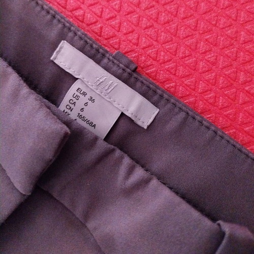 H&M straight-leg grey pants like new with sporty zipper detail