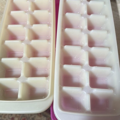 Tupperware ice cube trays like new, set of 2