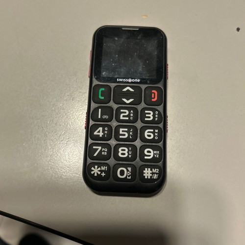 Swiss One BBM 420 κινητό για ηλικιωμένους μεταχειρισμένο με μεγάλα πλήκτρα και κουμπί SOS