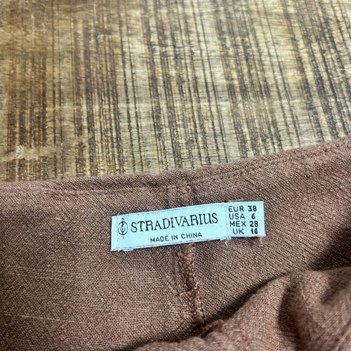 Stradivarius brown ruffle skort, size 38