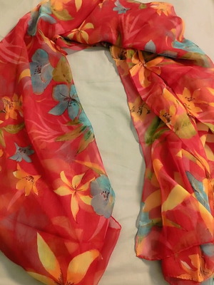 Multicoloured scarf like new with flowers