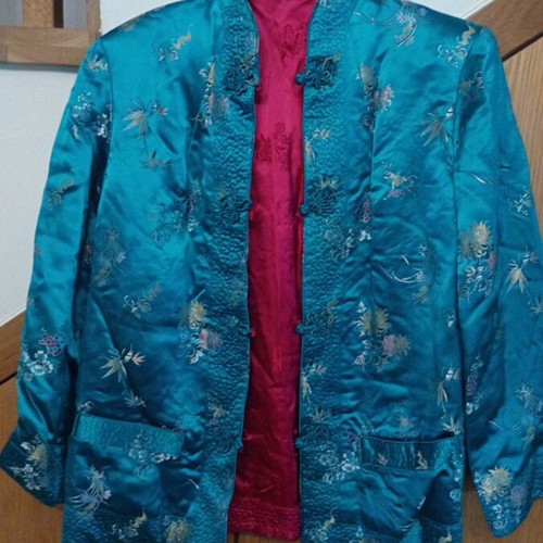 Vintage satin kimono from Hong Kong like new