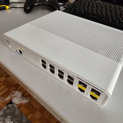 Cisco Switch WS-C2960C-8TC-S ανακατασκευασμένος με 8 θύρες 100Mbits, 2 θύρες 1000Mbits, 2 ComboSFP