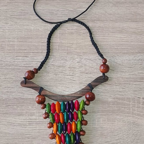 Wooden boho necklace multicolored new with adjustable length