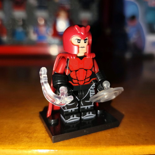 Magneto Lego figure like new, X-Men Days of Future Past