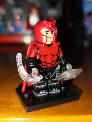 Magneto Lego figure like new, X-Men Days of Future Past