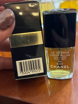 Chanel Le Vernis Cristallin Nail Polish 92 Glacé like new