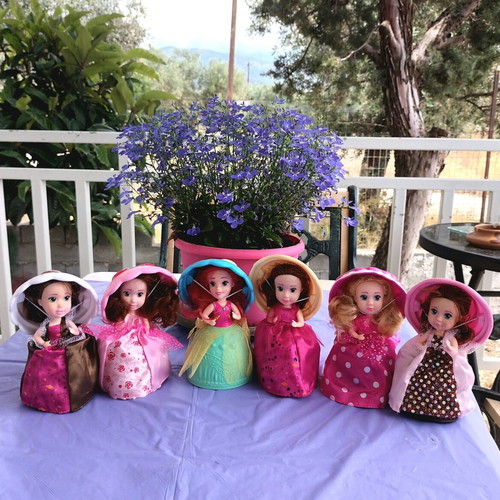 Just Toys Cup Cake Surprise Princess Dolls used, scented set of 6