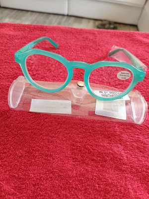 Presbyopia Glasses new with aspheric lenses and hard case