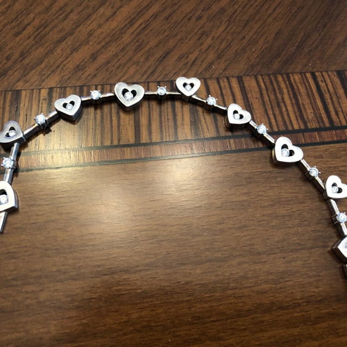 Silver bracelet used with heart design 925