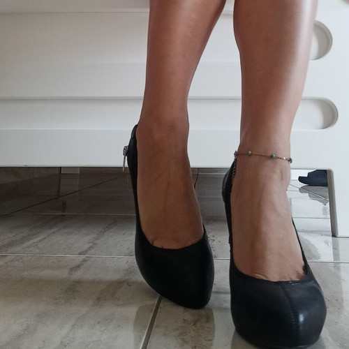 Replay women's black pumps size 36, 10cm heel, like new