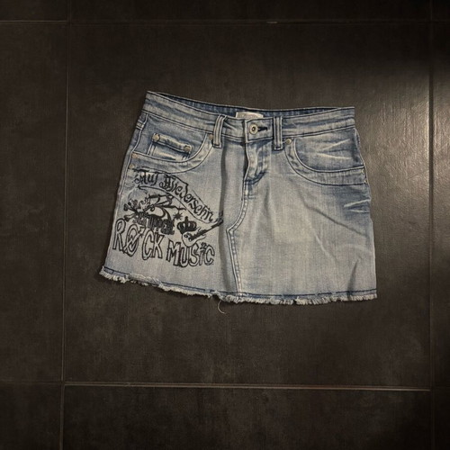 Denim mini skirt like new with embroidered rock music detail