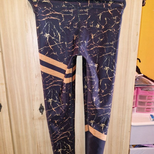 Lavalmore sports leggings new black with gold cracks size S