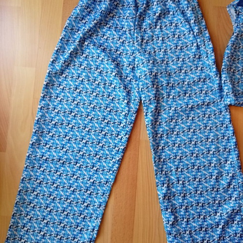 Zagar women's set with tied vest and pants new, white and blue