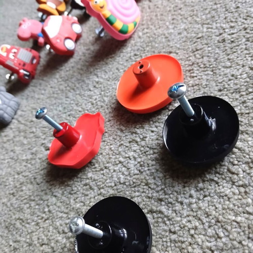 Children's furniture knobs used, set of 15 with designs