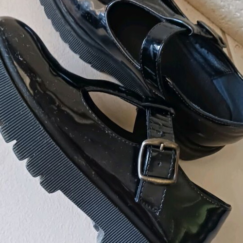 Shoes No 32 like new, comfortable with rubber sole