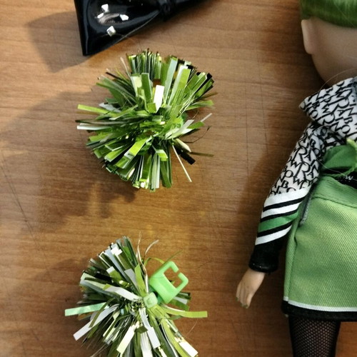 Rainbow High Cheer Jade Hunter doll like new