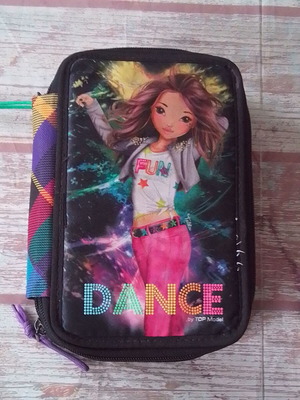 Top Model Dance school pencil case used, three compartments