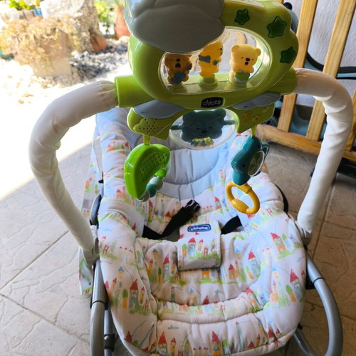 Chicco baby rocker used with toy bar