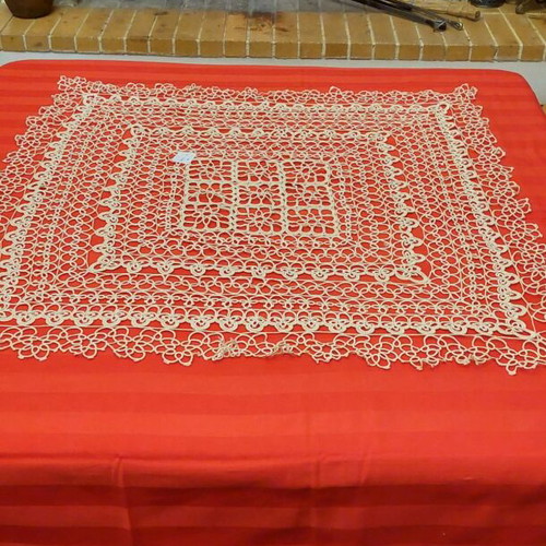 Handmade set made with tatting 4 pieces new