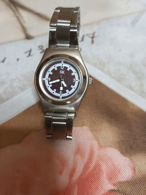 SK QUARTZ γυναικείο ρολόι σαν καινούργιο, ασημί με μπρασελέ