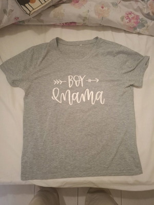 Boy mama short sleeve t-shirt gray like new, size XL