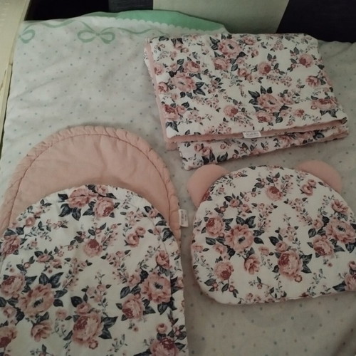 Jukki baby nest with bedding set