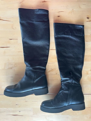 Vavoulas boots size 36 black leather used