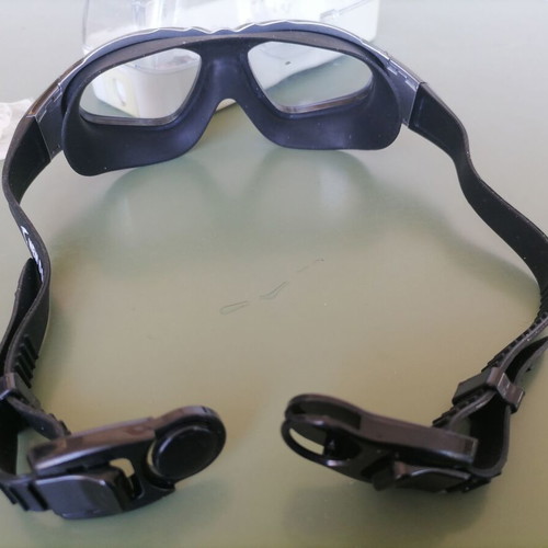 New Dolfin snorkeling mask black silicone straps