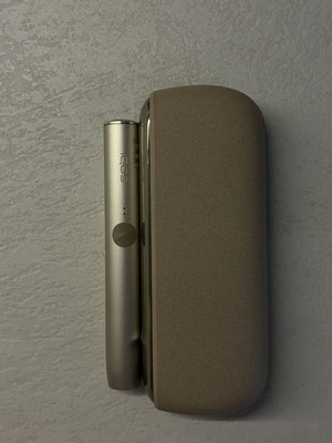 Iqos Iluma heated device