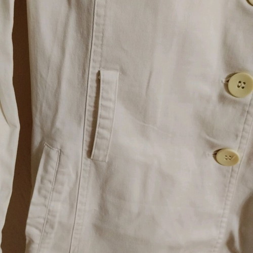 White women's trench coat used, fitted silhouette, size M