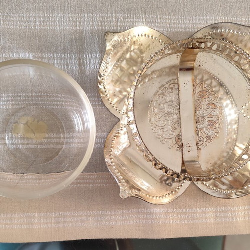 Decorative bowl used