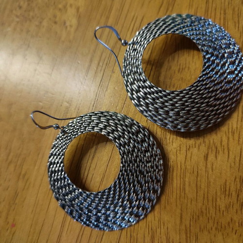 Earrings like new, various colorful pairs
