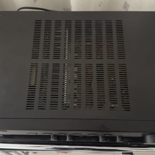Marantz PM-47 amplifier like new with multiple device inputs