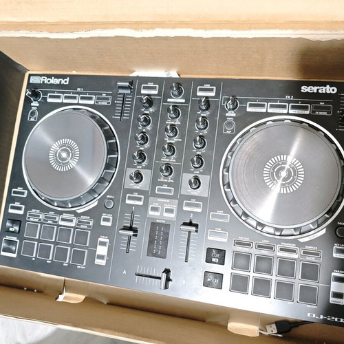 Roland DJ-202 DJ Controller 2 καναλιών σαν καινούργιο