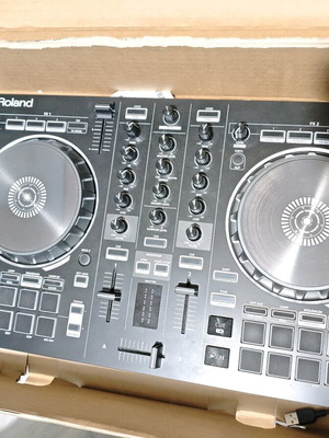 Roland DJ-202 DJ Controller 2 καναλιών σαν καινούργιο